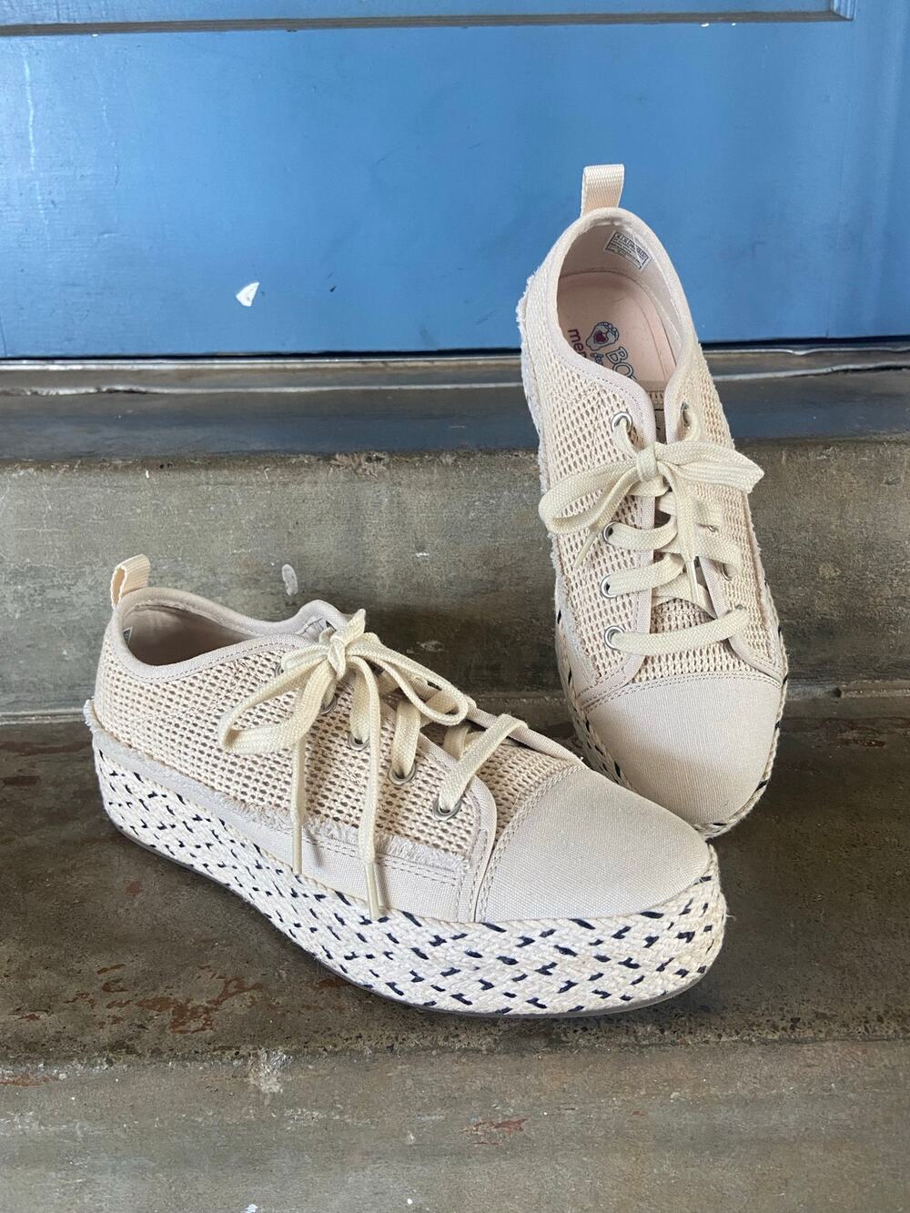 Bob’s by Skechers “Sesame Cute Height” natural platform lace up fashion sneaker